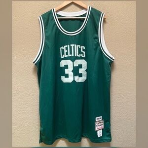 Boston Celtics Larry Bird # 33 Mitchel & Ness 1985-86 Team Jersey Men’s Size 56